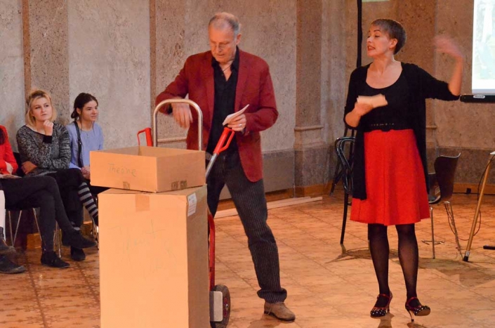 Moderator Friedhelm- Roth Lange und Moderatorin Anna Rab