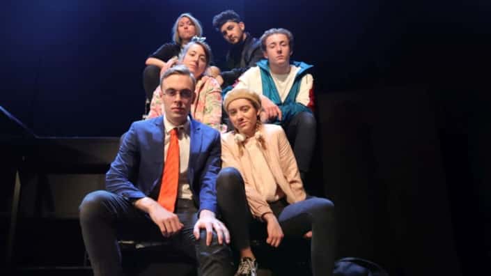 Ensemble Nichts im Theater Akzent
