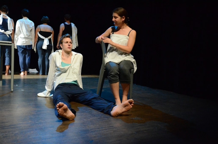 Familienfeste-und-andere-Opfer-Theaterpaedagogik-Ausbildung-G2-04